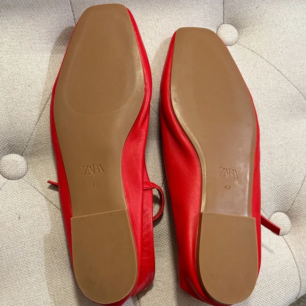 ZARA Scarlet Square-Toe Flats - Picture 2 of 6